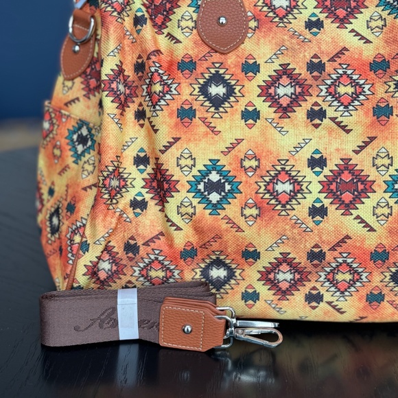 American Bling by Montana West Weekender Bag NWT - Picture 2 of 7